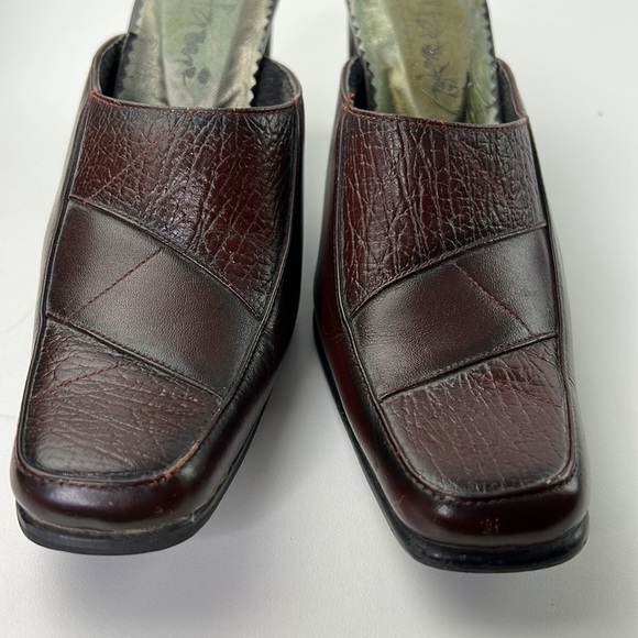 Carlo Santana  brown leather slip on mules - Picture 3 of 9
